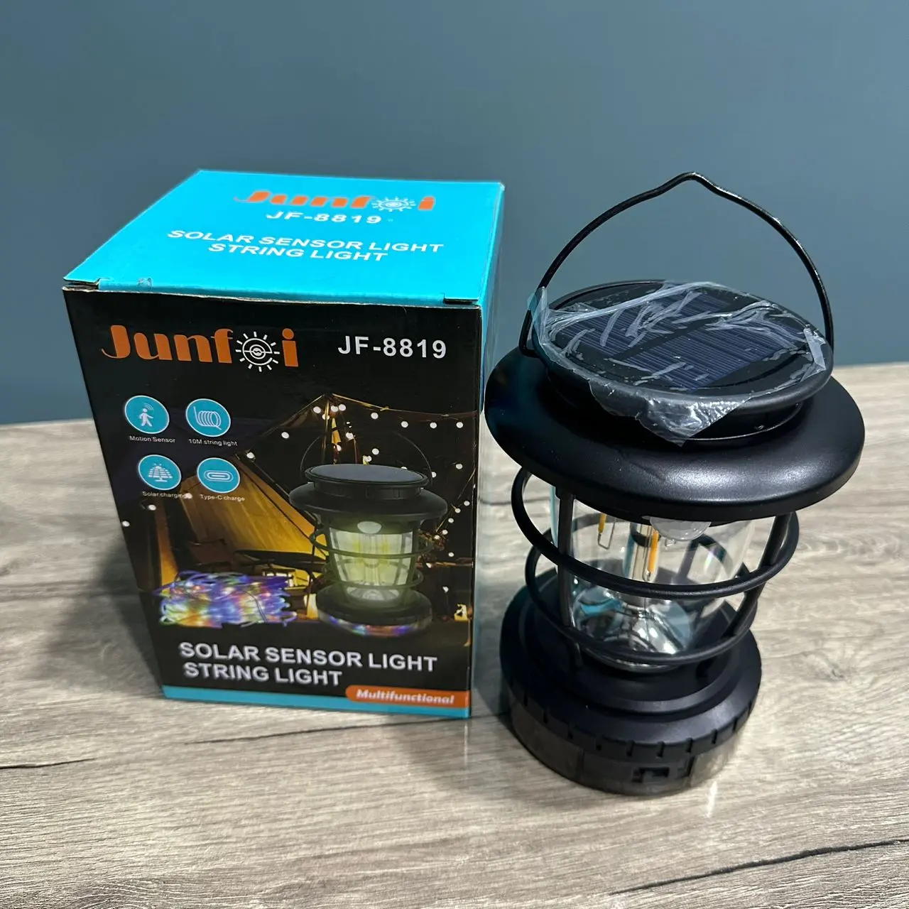 FANOUS LANTERNE CAMPING JUNFOI JF-8819 MULTIFUNCTIONAL LAMPE LED TUNGSTEN ET 10M STRING LIGHT RGB AVEC MOTION SENSOR BATTERY RECHARGEABLE ET PANNEAU SOLAIRE BLACK NOIR